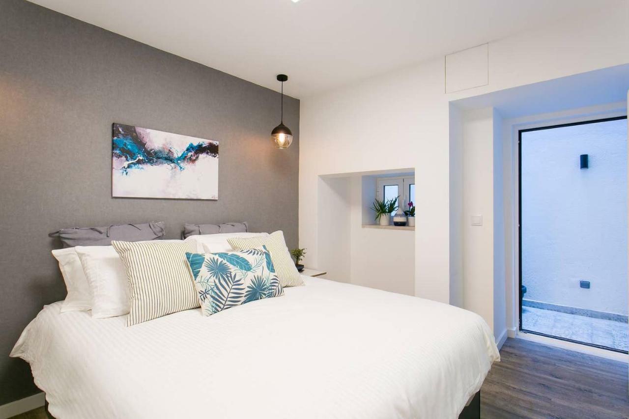 The Rose Of Bairro Alto Apartment Lisbon Luaran gambar